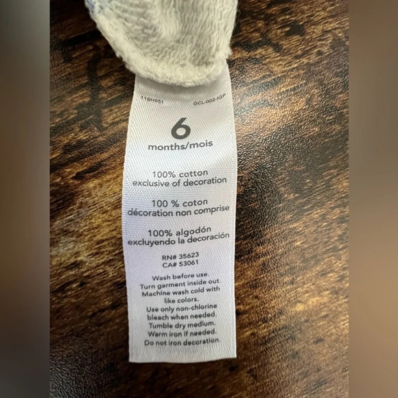 Carter’s | infant girl CUTE polka dot hooded jumpsuit. Size: 6M. - Picture 12 of 13